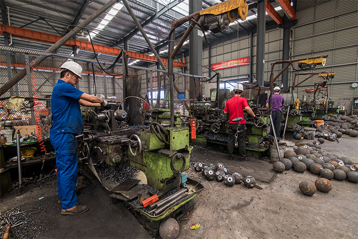 網(wǎng)架配件車(chē)間